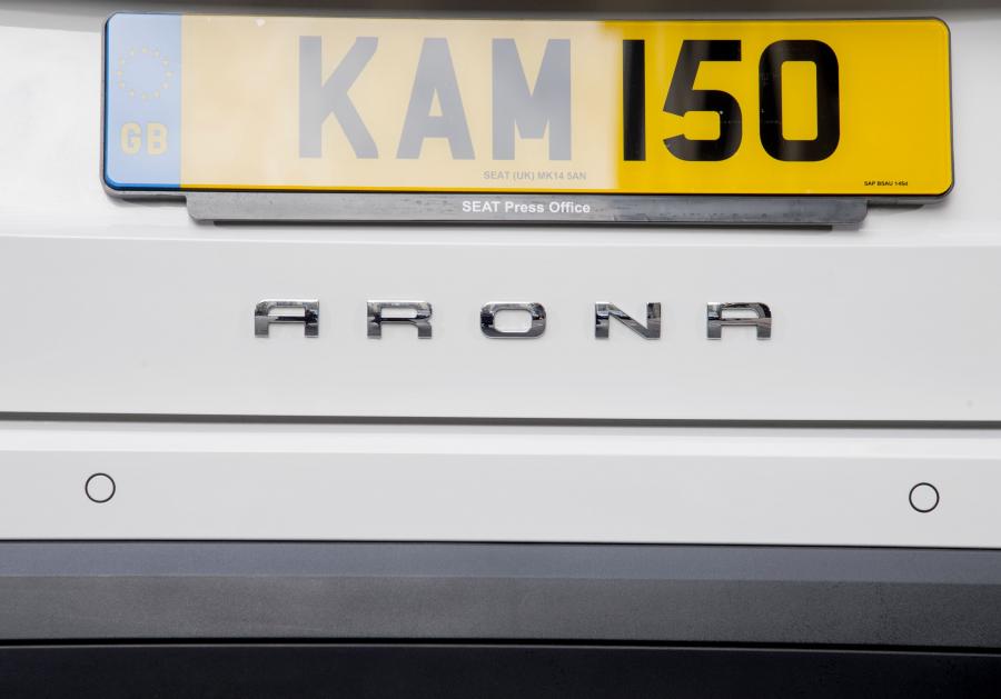 Детали экстерьера Seat Arona 2017 года  (UK) (фото 13 из 40)